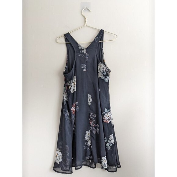 Floral dress - Picture 2 of 3